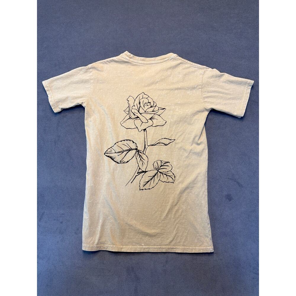 Happy Colors Women’s T-Shirt Large Graphic
Rose Flower Theme Tan Size X-Small - Picture 10 of 11